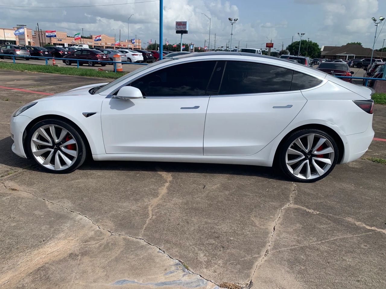 tesla model 3 2018 5YJ3E1EB8JF106617 image tesla model 3 2018 5YJ3E1EB8JF106617 image
